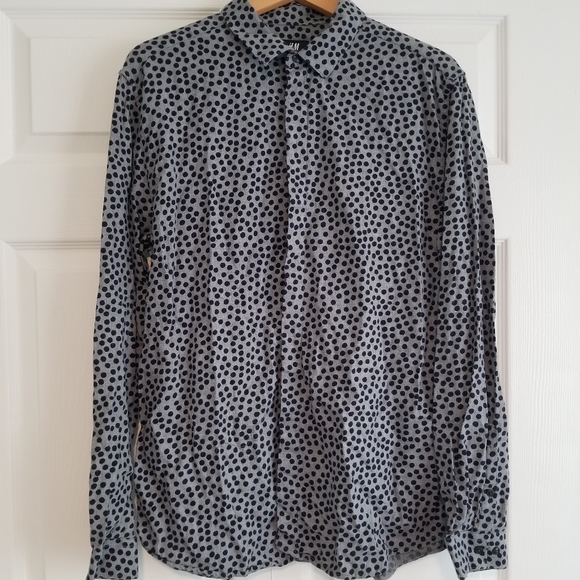 H&M polka dot button down shirt - Picture 1 of 3